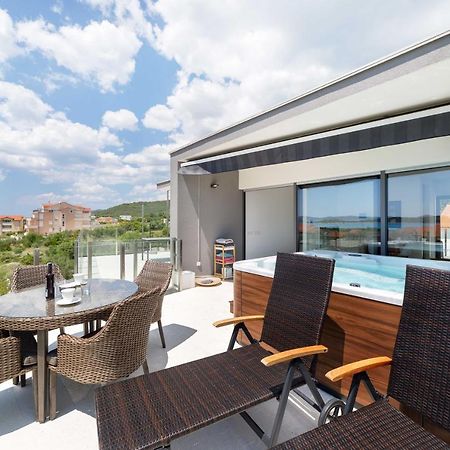 Villa Aliara Jacuzzi Apartment Vodice Exterior photo