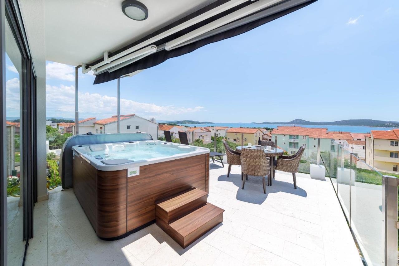Villa Aliara Jacuzzi Apartment Vodice Exterior photo