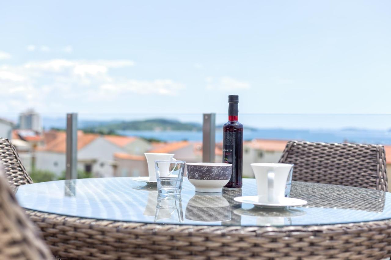 Villa Aliara Jacuzzi Apartment Vodice Exterior photo